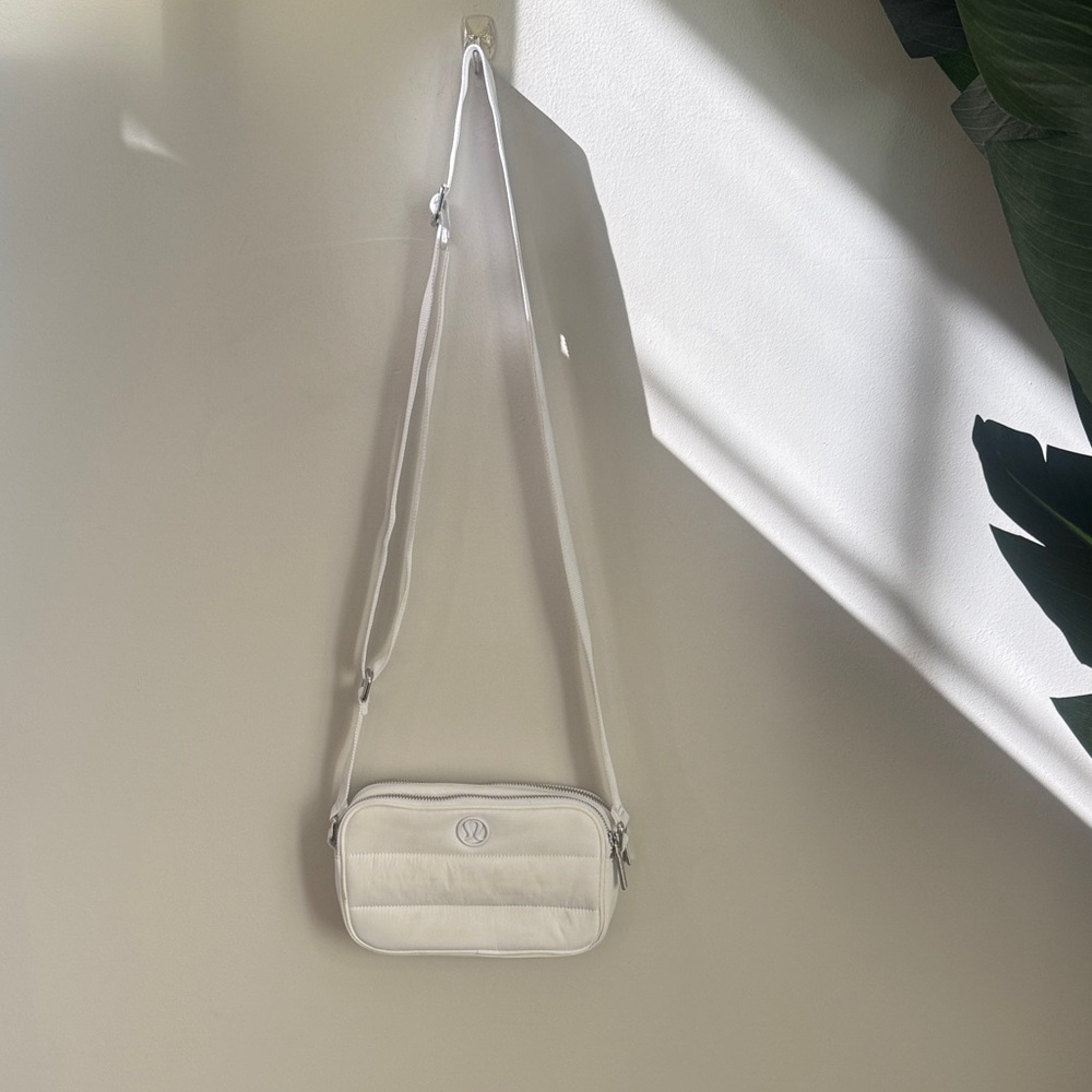 White Lululemon Puffer Crossbody Bag